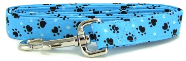 Aqua Heart Paws Dog Leash