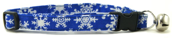 Blue snowflakes cat collar